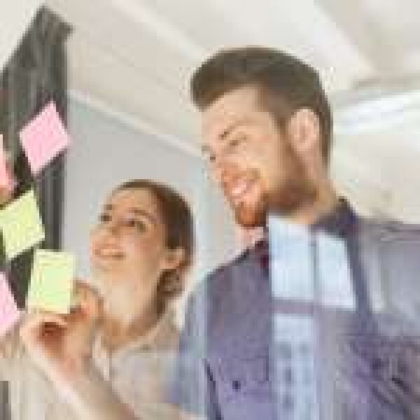 Okosotthonoktól az okosautókig – Így gondolkodik egy startupper