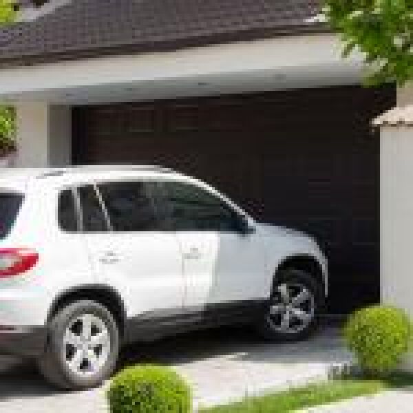 Növelik az otthon biztonságát az intelligens garázsnyitók