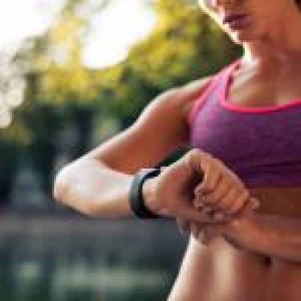 Minimalista, de sokat tud a Skagen új okosórája