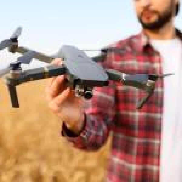 Elsők között: drónkezelő képzés indult az Óbudai Egyetemen