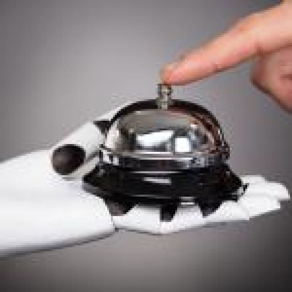 Felszolgáló robotmacskát mutattak be a CES-en