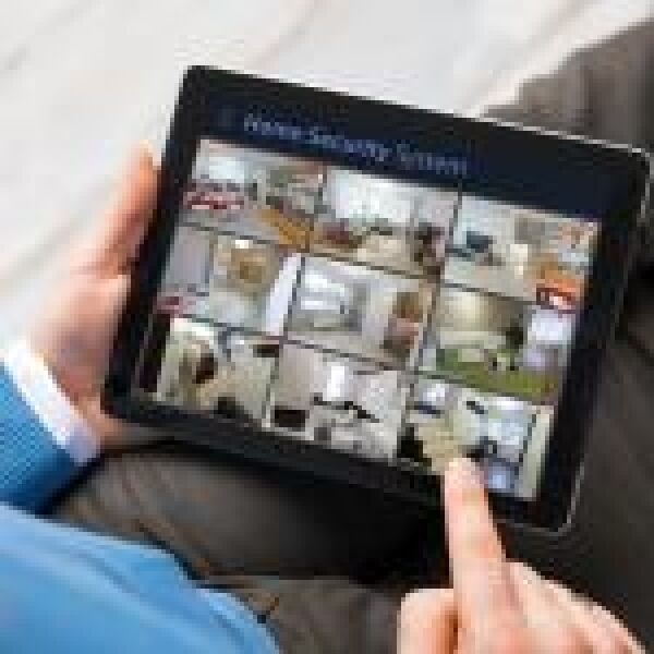 Kukkolás és adatlopás: ráférne a ráncfelvarrás a kamerákra