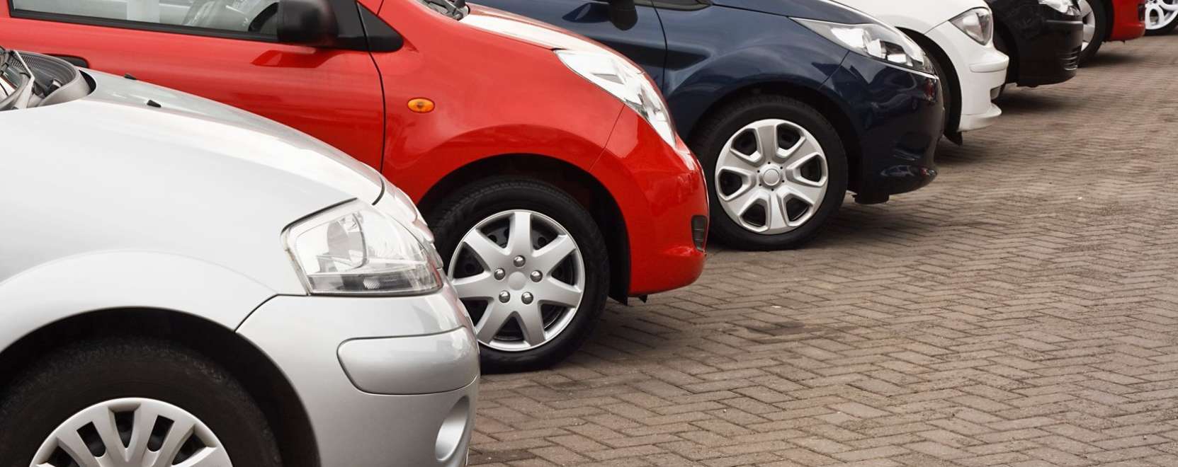 &Iacute;gy lehet kord&aacute;ban tartani a gyorshajt&oacute; vezetőket