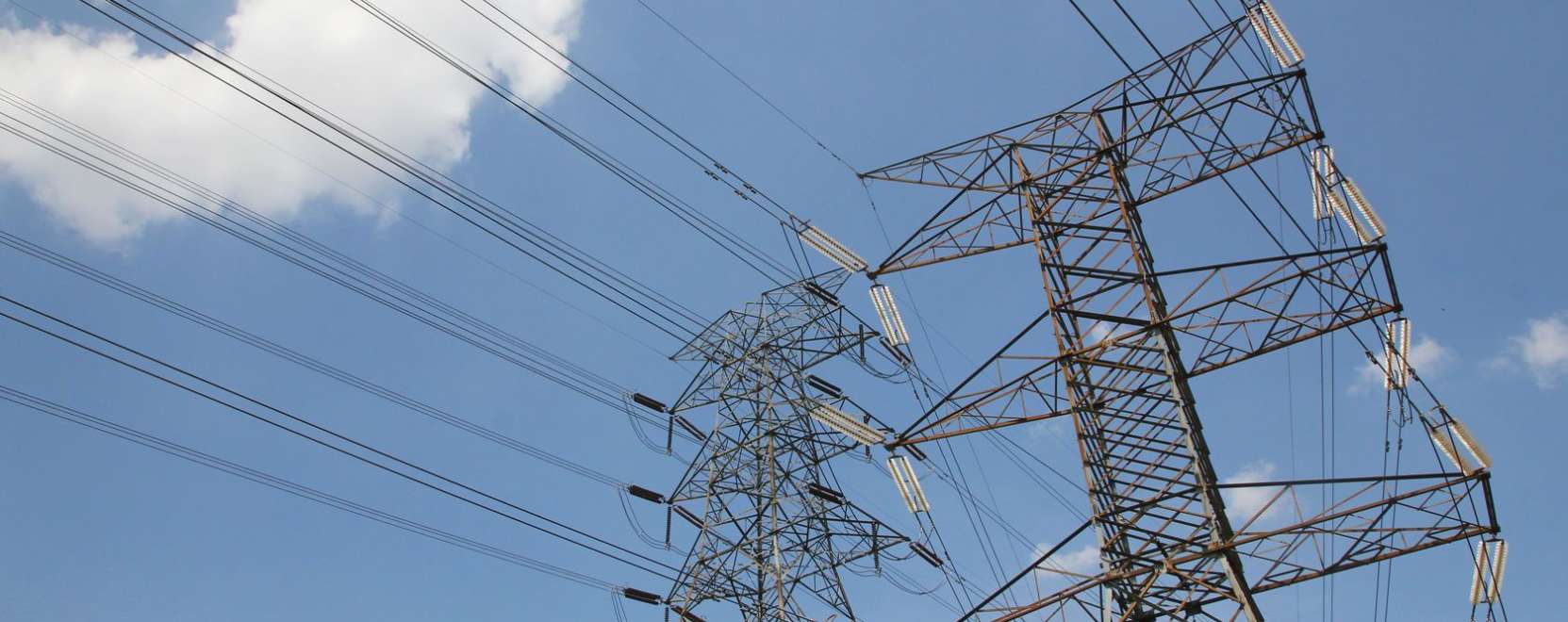 Okosan &aacute;ramlik az energia az otthonokba