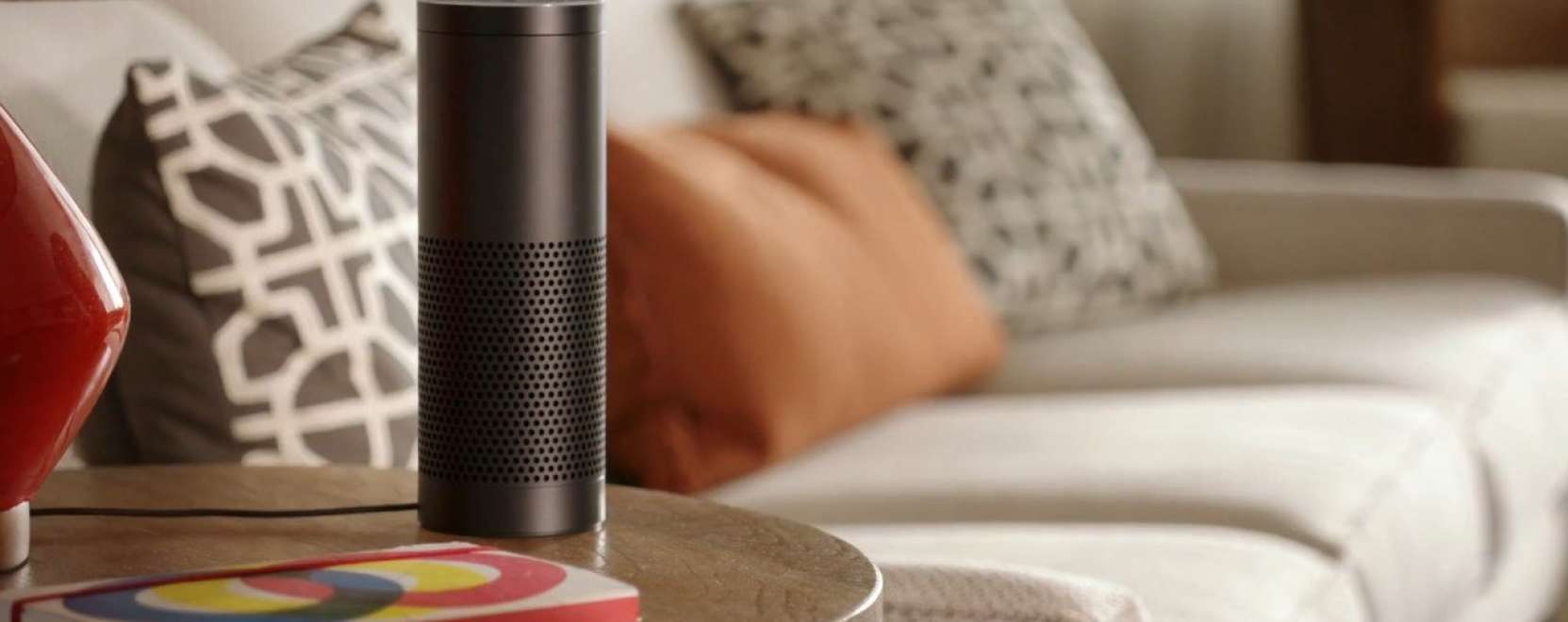 Az &uacute;j hangsz&oacute;r&oacute; ak&aacute;r a nassolnival&oacute;t is megrendeli