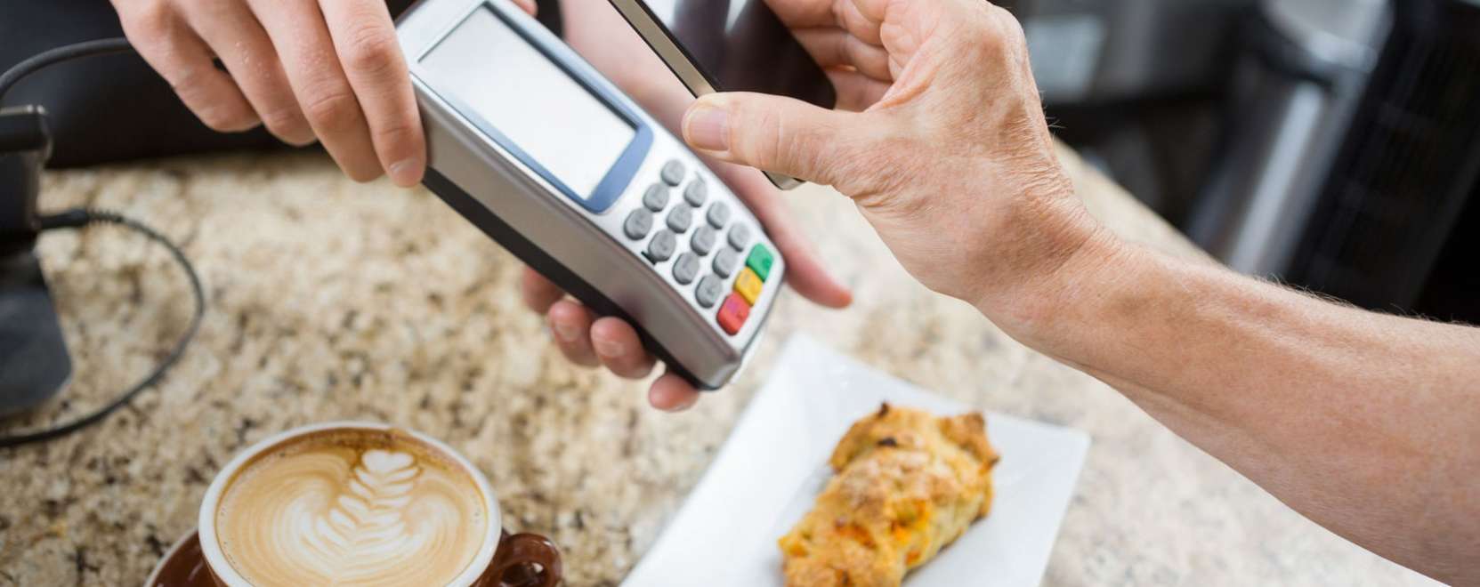 Hamarosan a mobil lesz az &uacute;j bankk&aacute;rtya