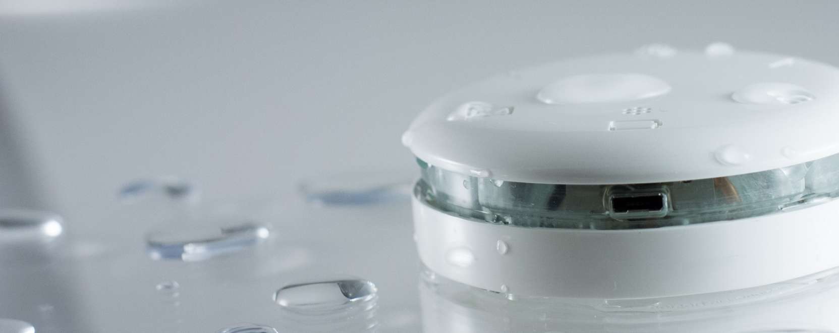 &Oacute;vja meg lak&aacute;s&aacute;t a v&iacute;zk&aacute;rokt&oacute;l!