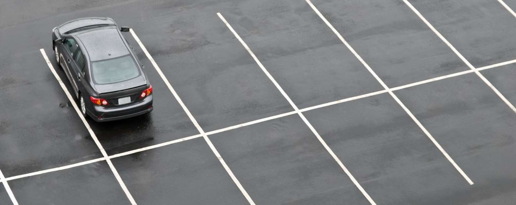 Sofőrk&iacute;m&eacute;lő parkol&aacute;s a j&ouml;vő v&aacute;ros&aacute;ban