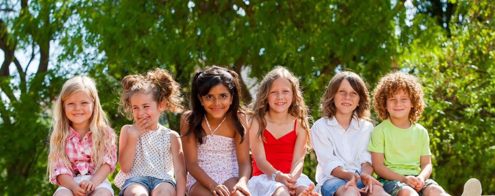 Digit&aacute;lis p&oacute;r&aacute;z a gyerekek biztons&aacute;g&aacute;&eacute;rt