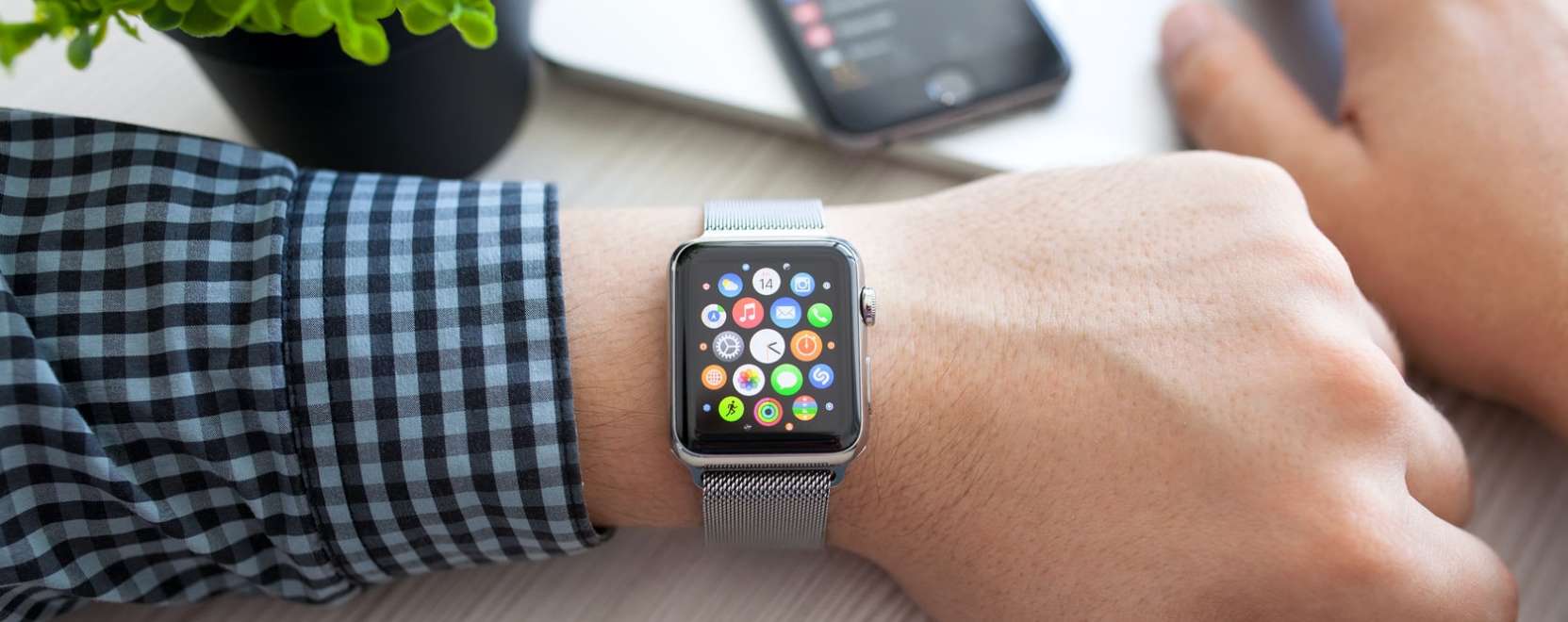 Tarol az Apple Watch