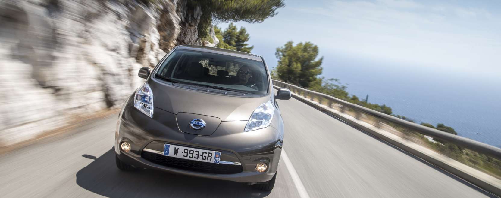 Egyre t&ouml;bbet tud a Nissan Leaf