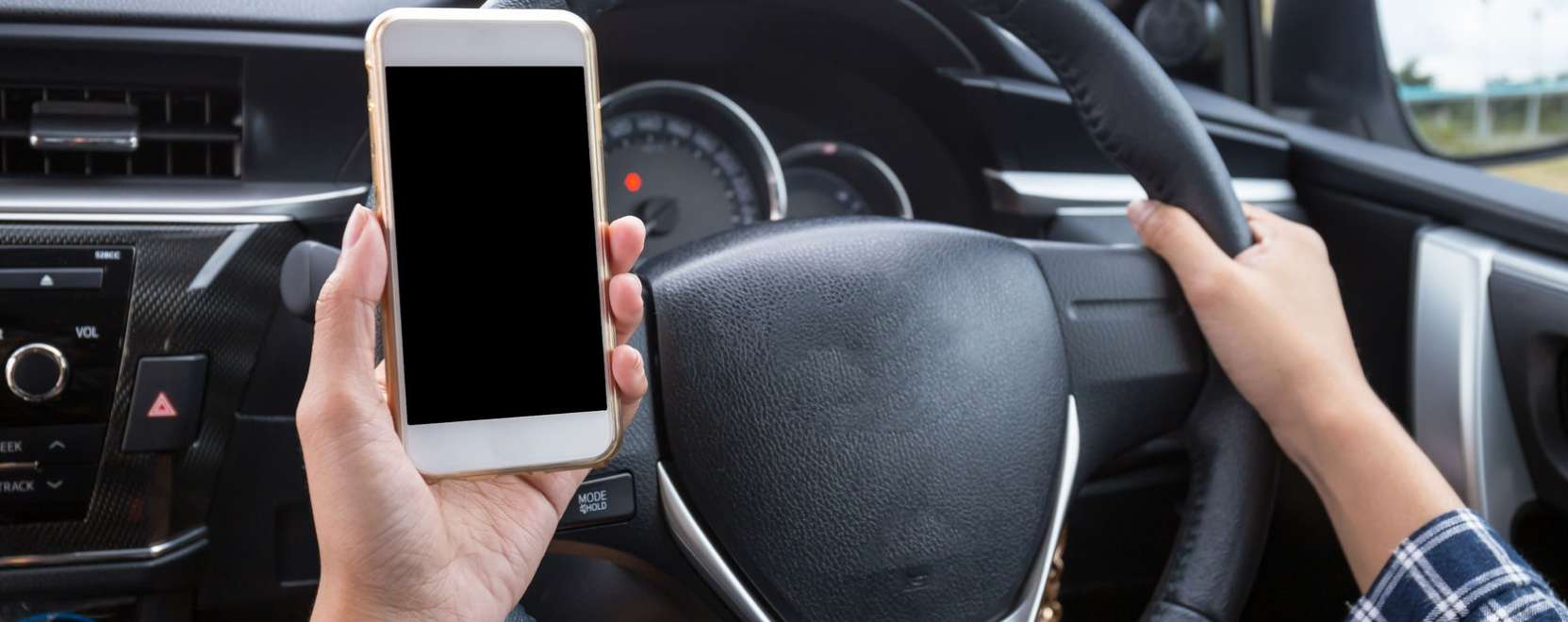 Okostelefonb&oacute;l az aut&oacute;ba