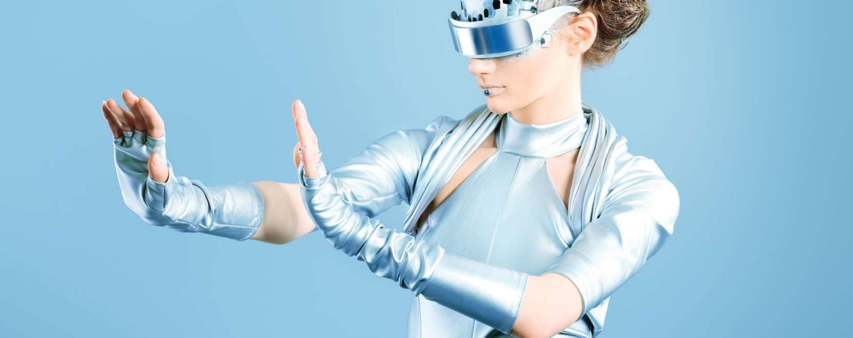 Divat a j&ouml;vőből &ndash; &Ouml;n milyen okosruh&aacute;t hordana?