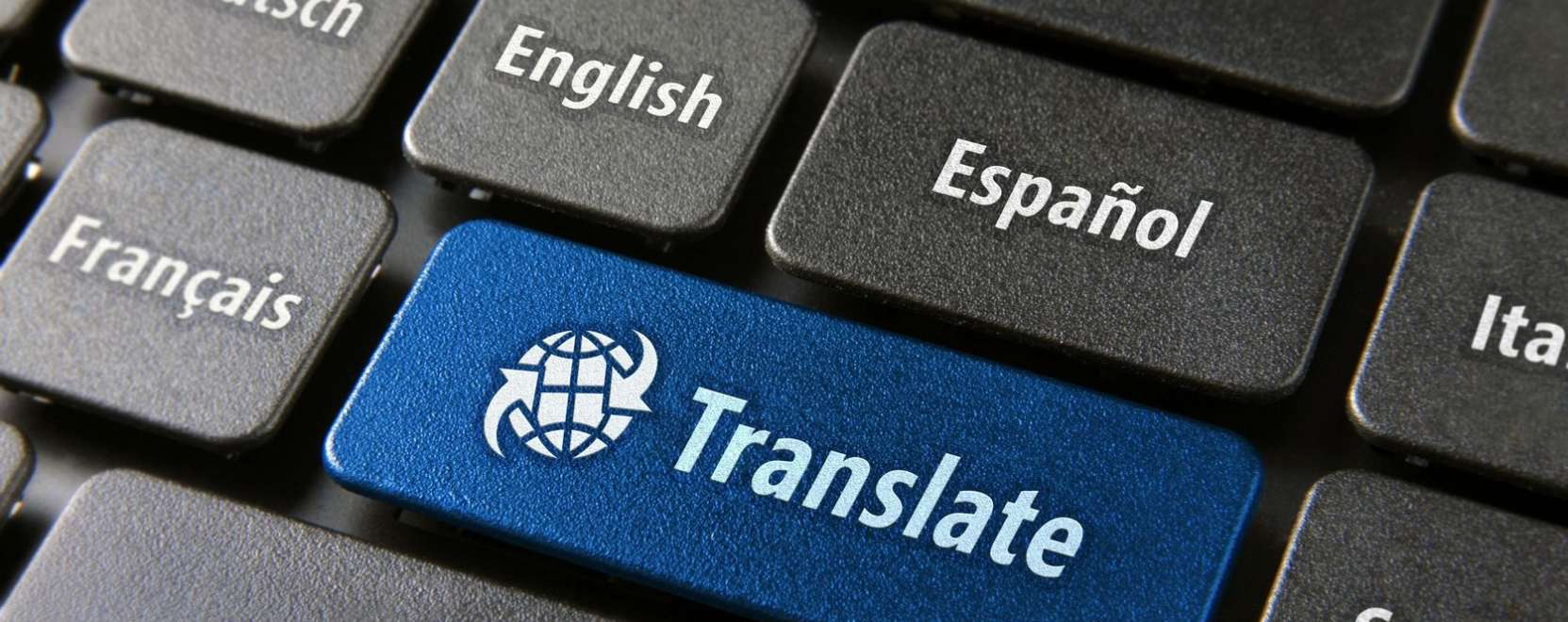 Akassza a nyak&aacute;ba saj&aacute;t tolm&aacute;csg&eacute;p&eacute;t