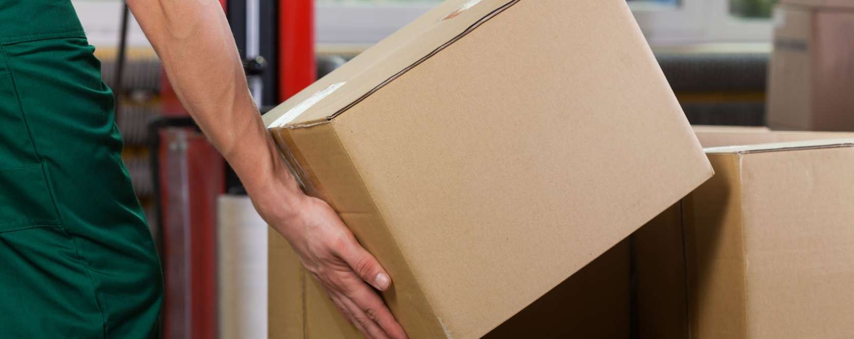 Okos seg&iacute;ts&eacute;g a rakod&aacute;shoz