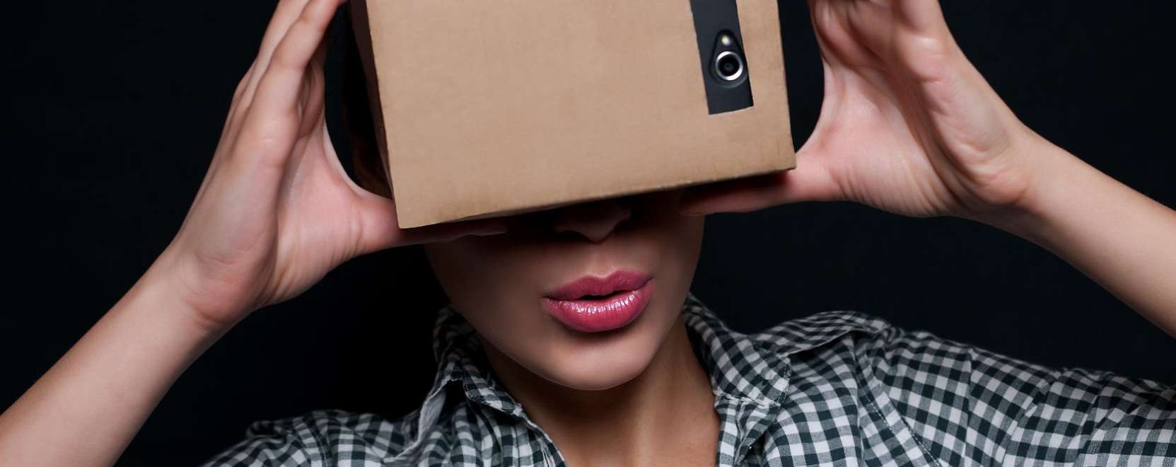 VR-szemüveg a gyerekmenü dobozából