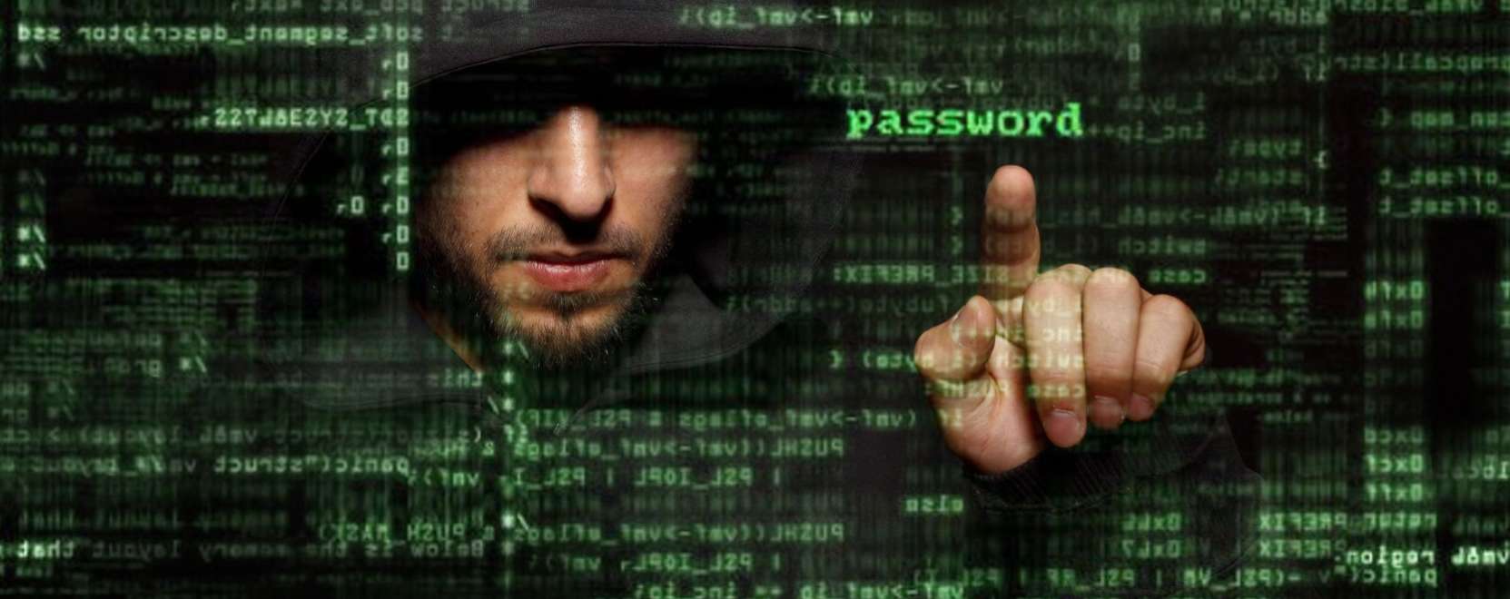 Kiberk&eacute;mked&eacute;sről sz&oacute;lt az elm&uacute;lt &eacute;v 