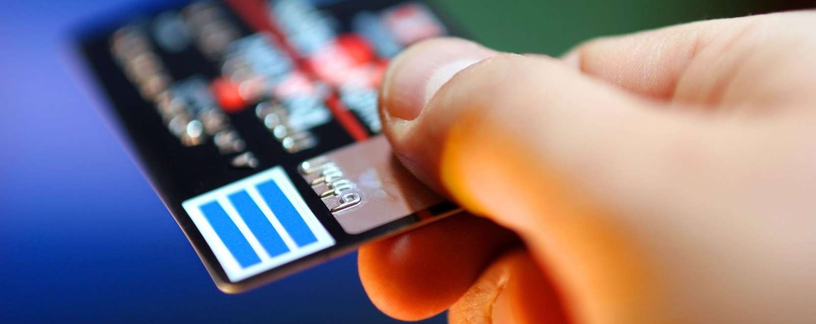 ReadyPay: &iacute;gy fizethet bankk&aacute;rty&aacute;val a szerelőnek