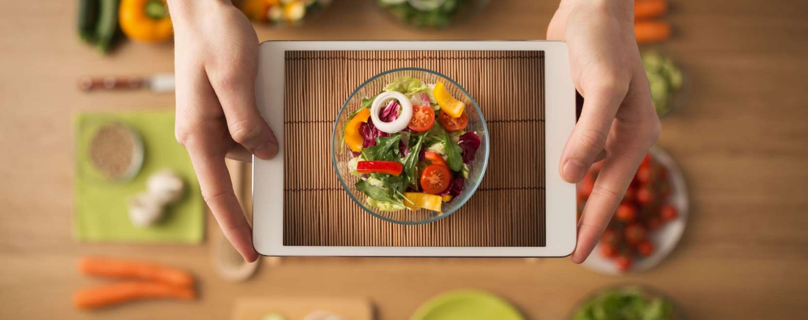 &Uacute;ton a smart home fel&eacute; &ndash; Internetre l&eacute;pnek a h&aacute;ztart&aacute;sok