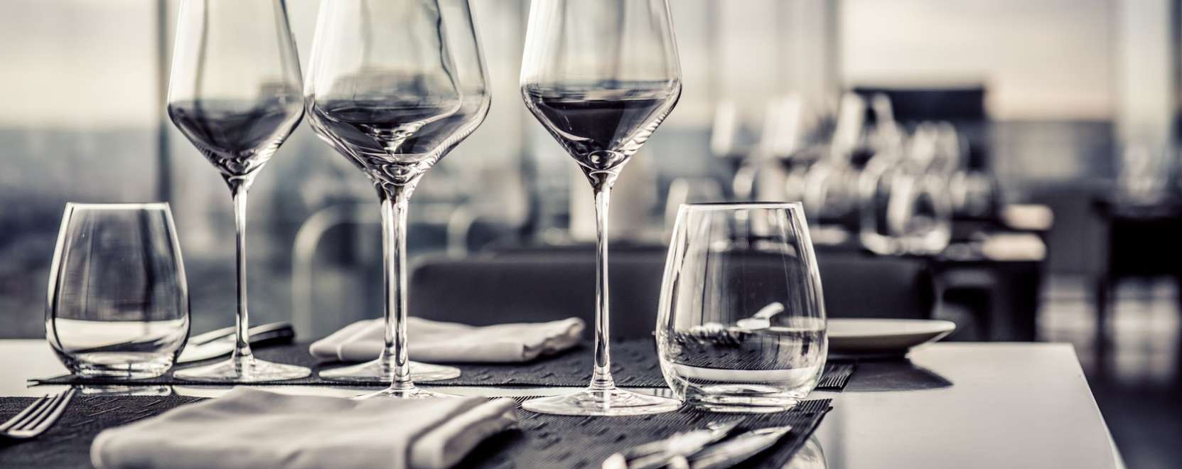 Csődbe vitt&eacute;k az &eacute;ttermet az &uuml;gyetlen pinc&eacute;rrobotok