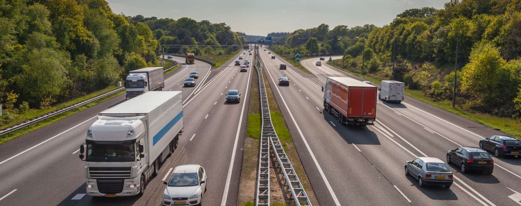 Elker&uuml;lhetn&eacute;k a fuvaroz&oacute;k a t&eacute;ves b&iacute;rs&aacute;gokat