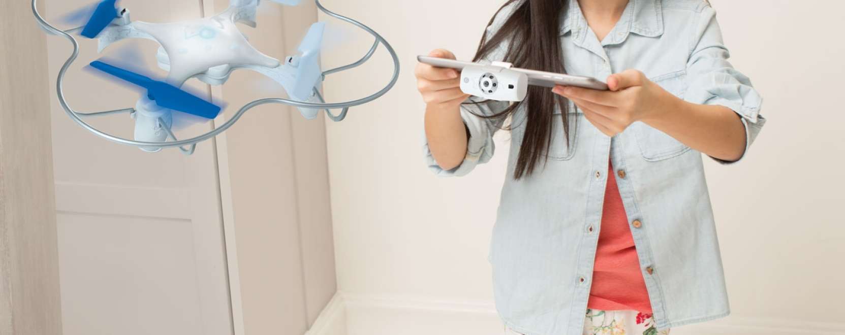 Zen&eacute;re ugr&aacute;l a j&aacute;t&eacute;kos dr&oacute;n