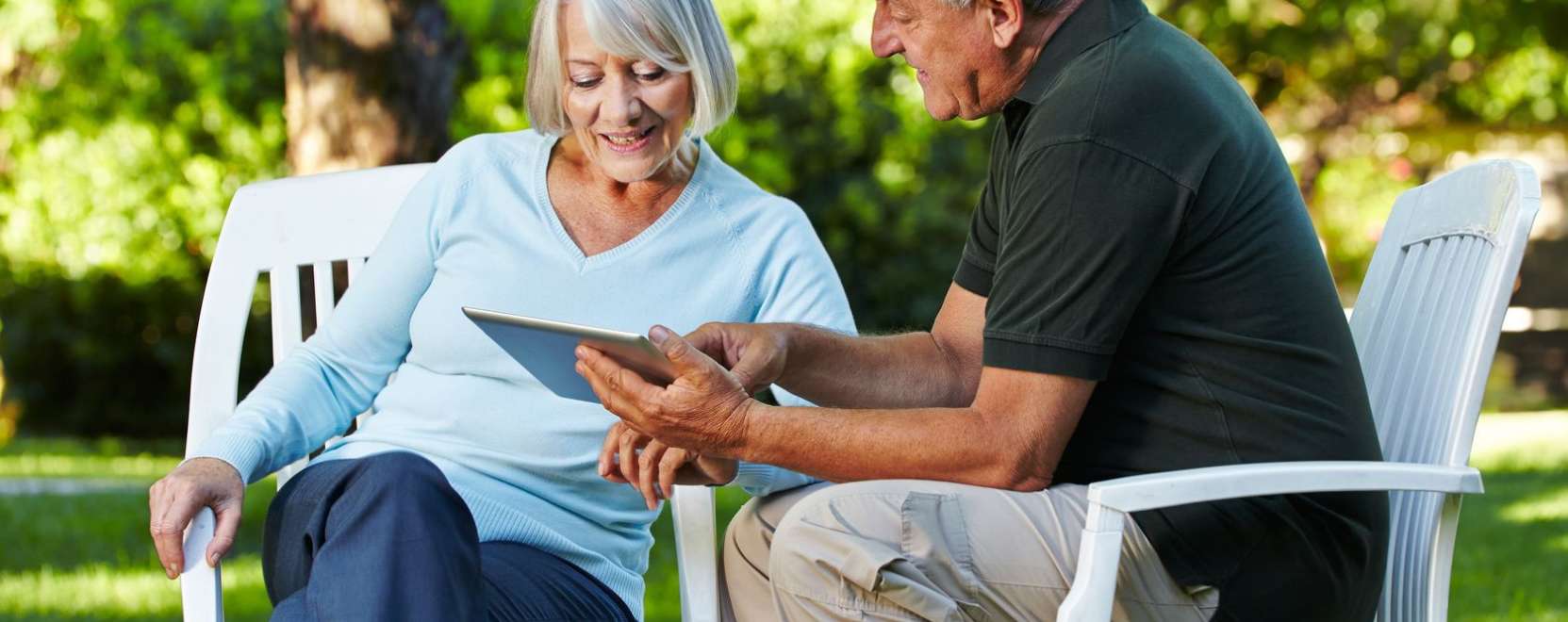 Digit&aacute;lis fejleszt&eacute;sek: nehezen tartj&aacute;k a l&eacute;p&eacute;st az 55 &eacute;v felettiek