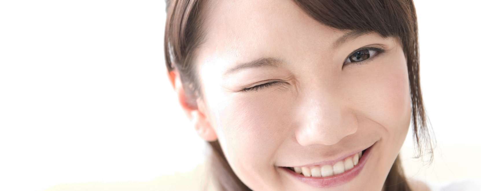 F&eacute;nyk&eacute;pezzen kacsint&aacute;ssal!