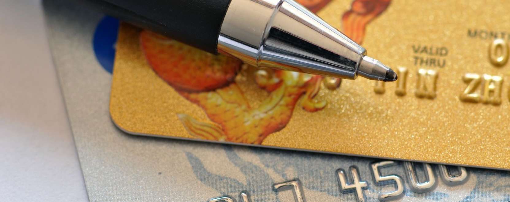 Kreat&iacute;v p&eacute;nz&uuml;gyek: m&aacute;r a tollb&oacute;l is bankk&aacute;rty&aacute;t faraghat