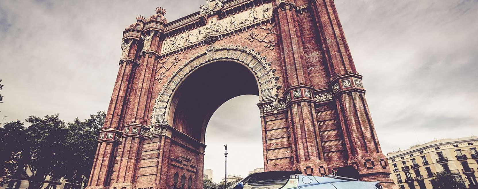 K&ouml;rbe&eacute;rt&eacute;k a F&ouml;ldet az e-aut&oacute;k