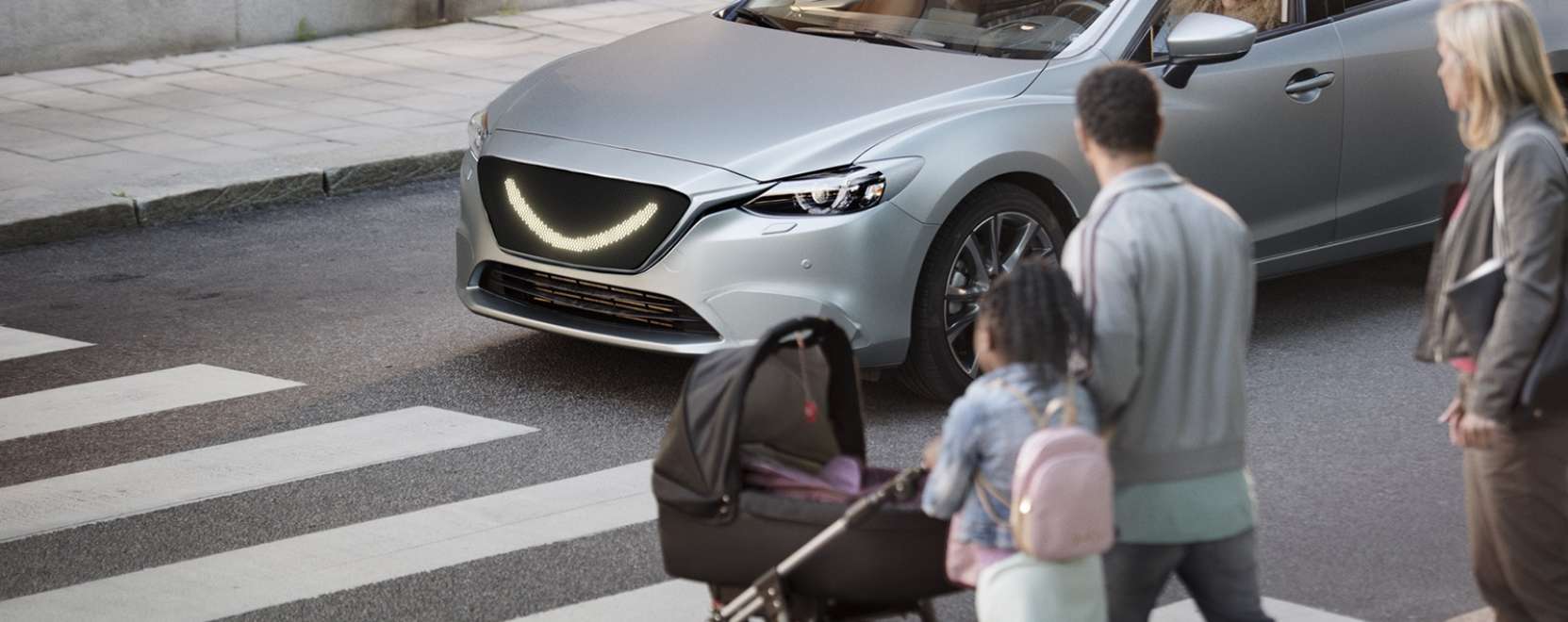 Gyalogosokra mosolyoghat az &ouml;nvezető aut&oacute;