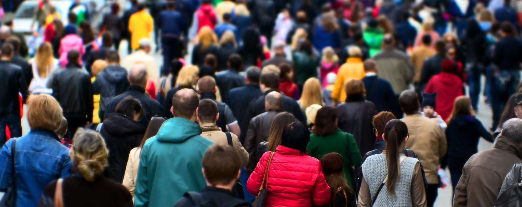 M&aacute;r okosrollerrel is sz&aacute;guldozhat a v&aacute;rosban