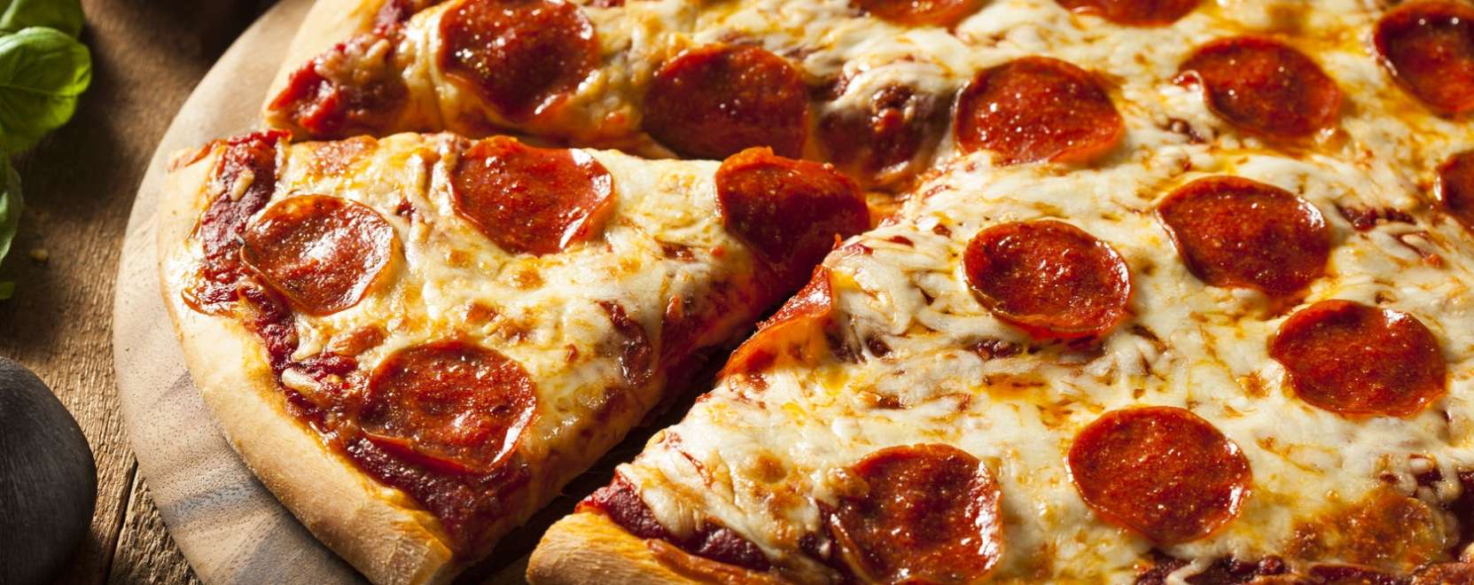 Rendeljen pizz&aacute;t tetov&aacute;l&aacute;ssal!