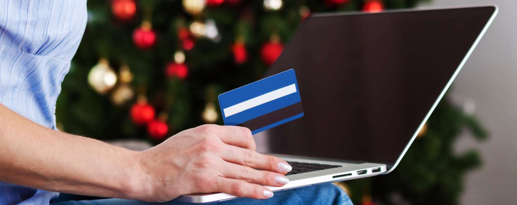 Egyre ink&aacute;bb az online t&eacute;rben zajlik az aj&aacute;nd&eacute;kvad&aacute;szat