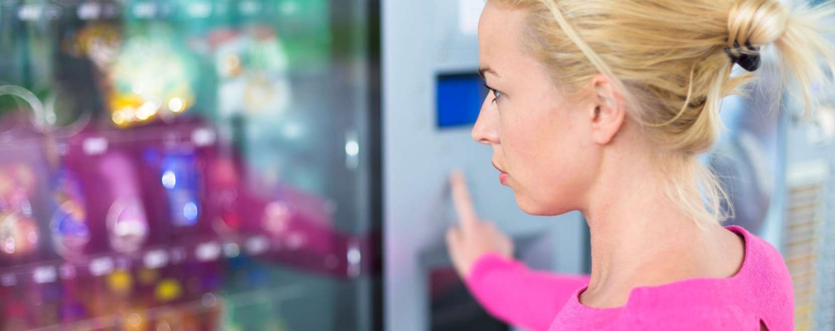 Az automat&aacute;kn&aacute;l is terjed az egy&eacute;rint&eacute;ses fizet&eacute;s