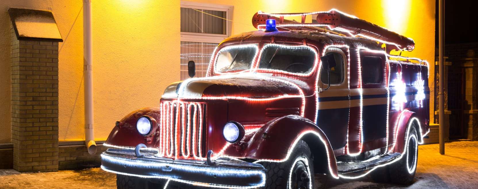 Kar&aacute;csonyi fejleszt&eacute;s: okos tűzolt&oacute;- &eacute;s mentőaut&oacute;k a Vodafone-t&oacute;l