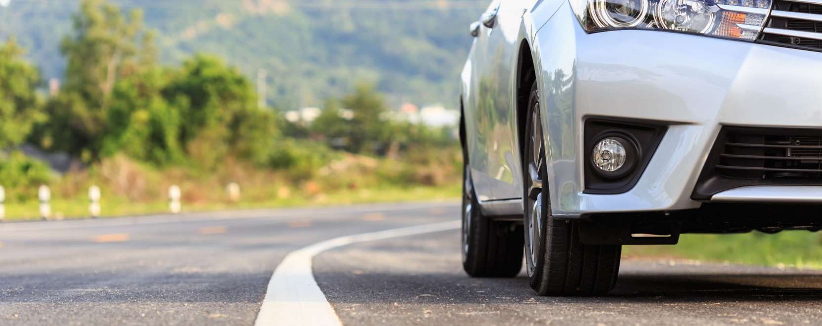 Az aut&oacute;vezet&eacute;s j&ouml;vője: szem&eacute;lyi asszisztens a vol&aacute;n m&ouml;g&ouml;tt