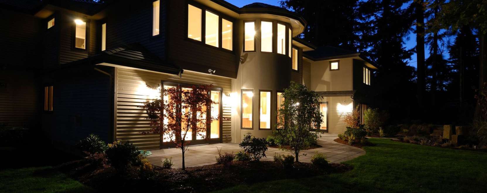 P&ouml;r&ouml;g az otthonautomatiz&aacute;l&aacute;s