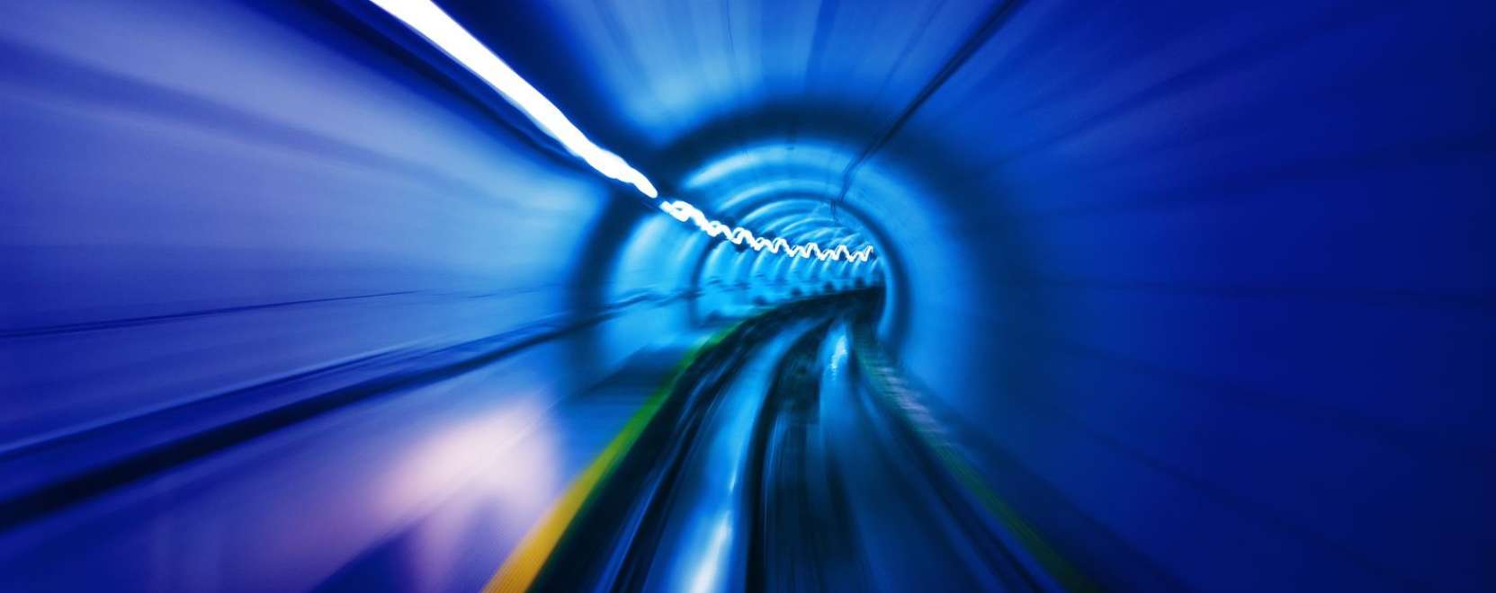 Utaz&aacute;smegoszt&aacute;s &eacute;s robotiz&aacute;lt logisztika &ndash; M&aacute;sk&eacute;pp gurulnak az aut&oacute;k