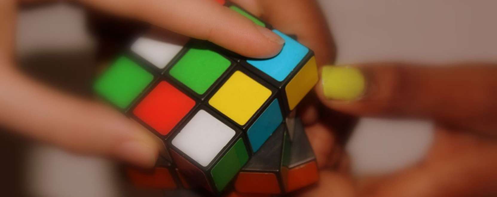 Gondolatokkal irányítható a virtuális Rubik-kocka