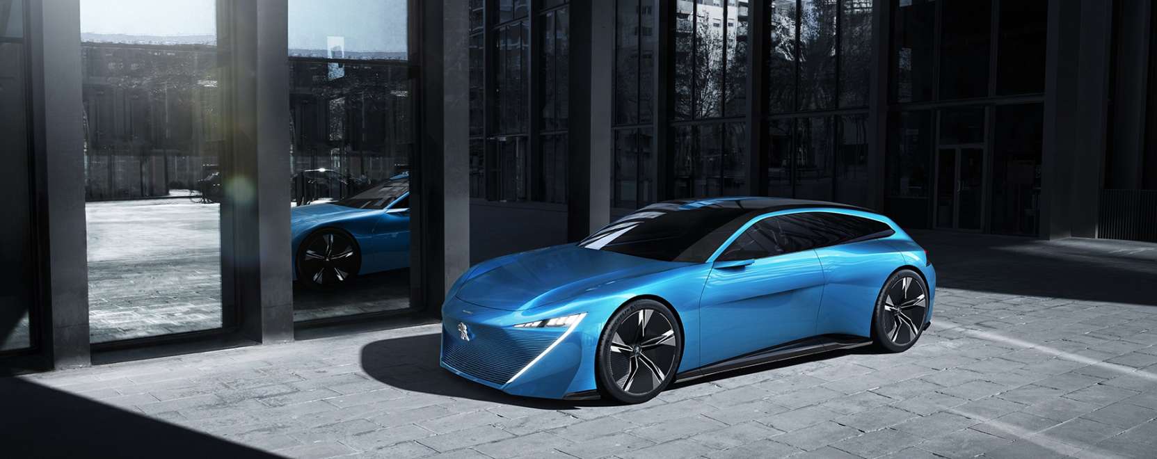 Okosaut&oacute; extr&aacute;kkal &ndash; &Iacute;gy fejleszt a Peugeot