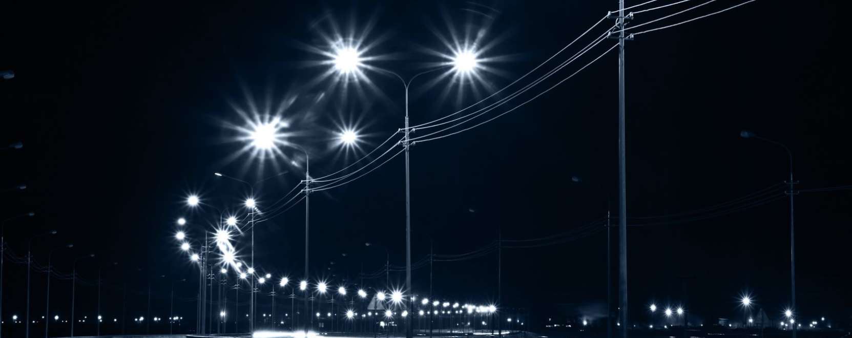 L&aacute;mpaoszlopba &eacute;p&iacute;tett t&ouml;ltő seg&iacute;thet az e-aut&oacute;soknak