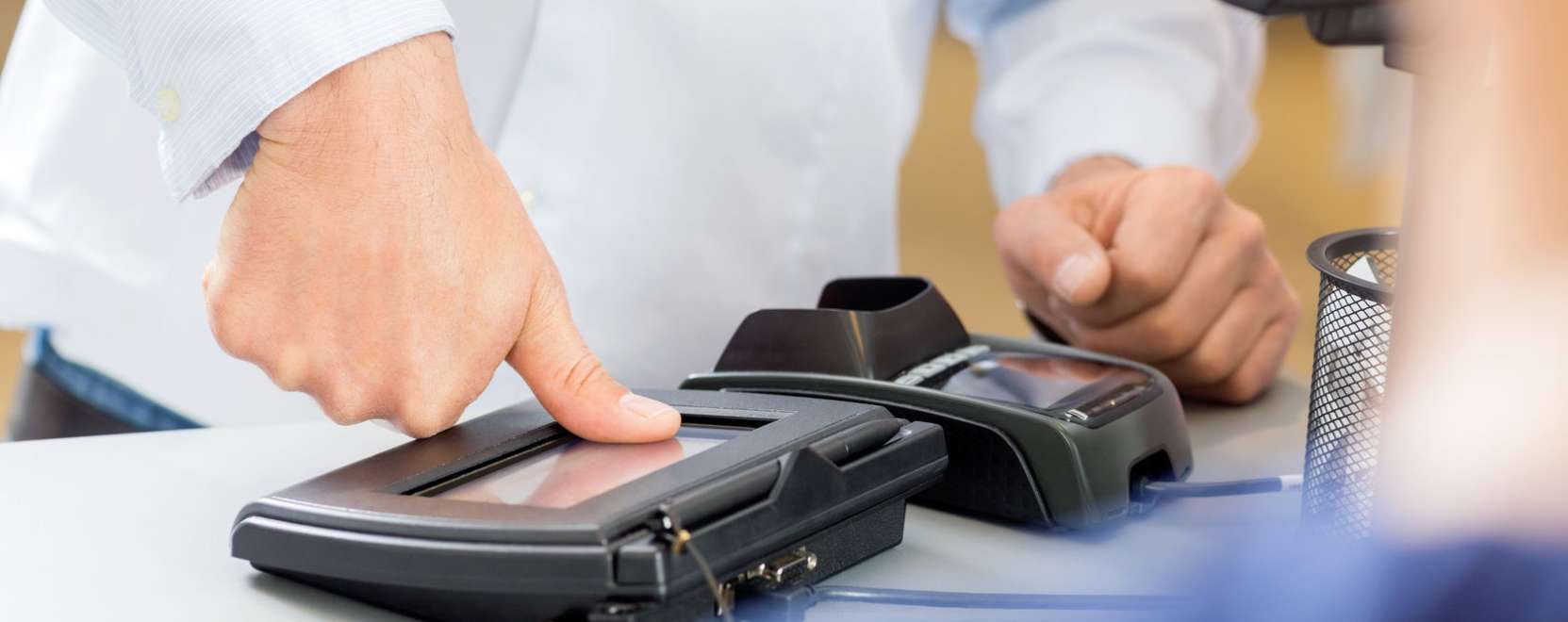 Biometrikus bankk&aacute;rty&aacute;t tesztel a Mastercard