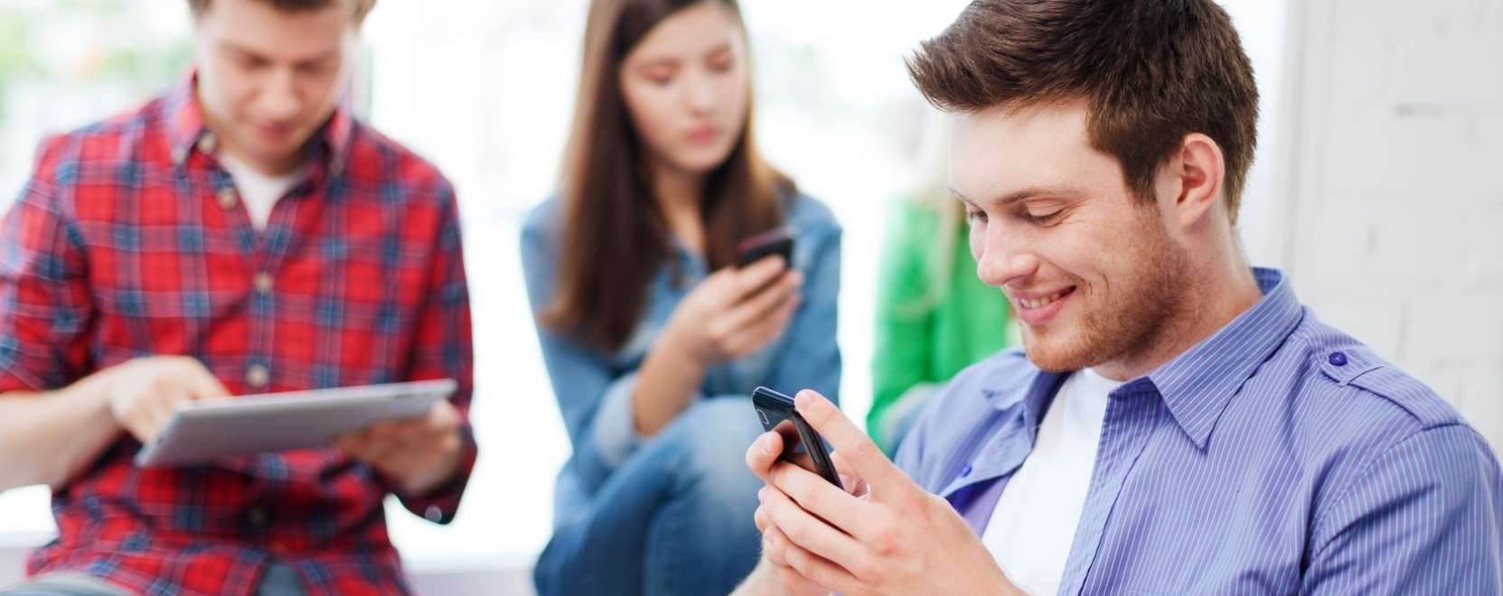 Intuit&iacute;vabb hirdet&eacute;seket szeretn&eacute;nek a fiatalok