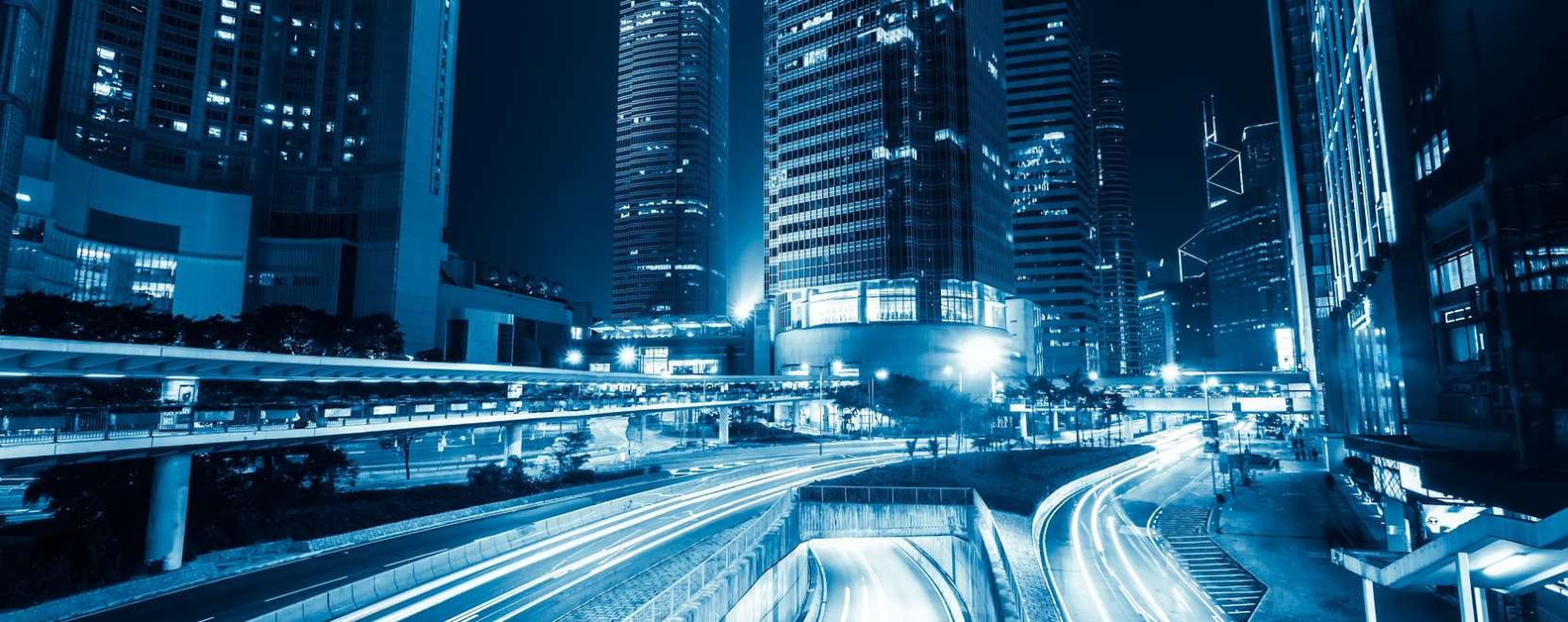 Elj&ouml;tt az okosv&aacute;rosok kora