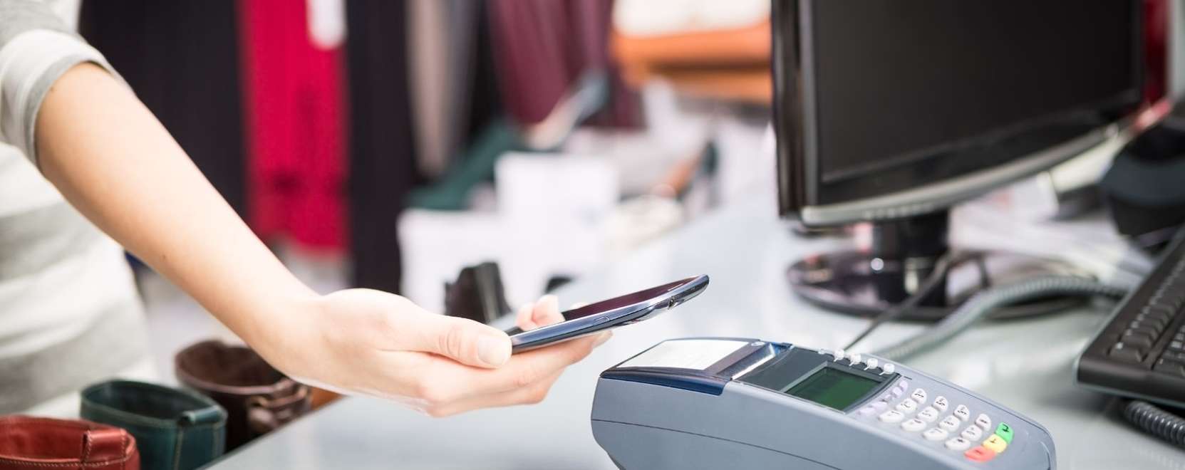 &Iacute;gy kedvez a v&aacute;s&aacute;rl&oacute;knak az Apple Pay