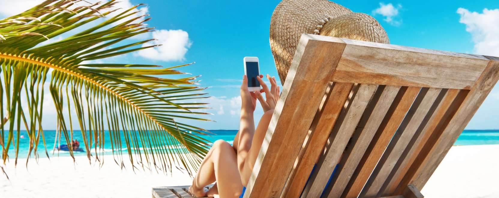 Nyaral&aacute;s okostelefonnal