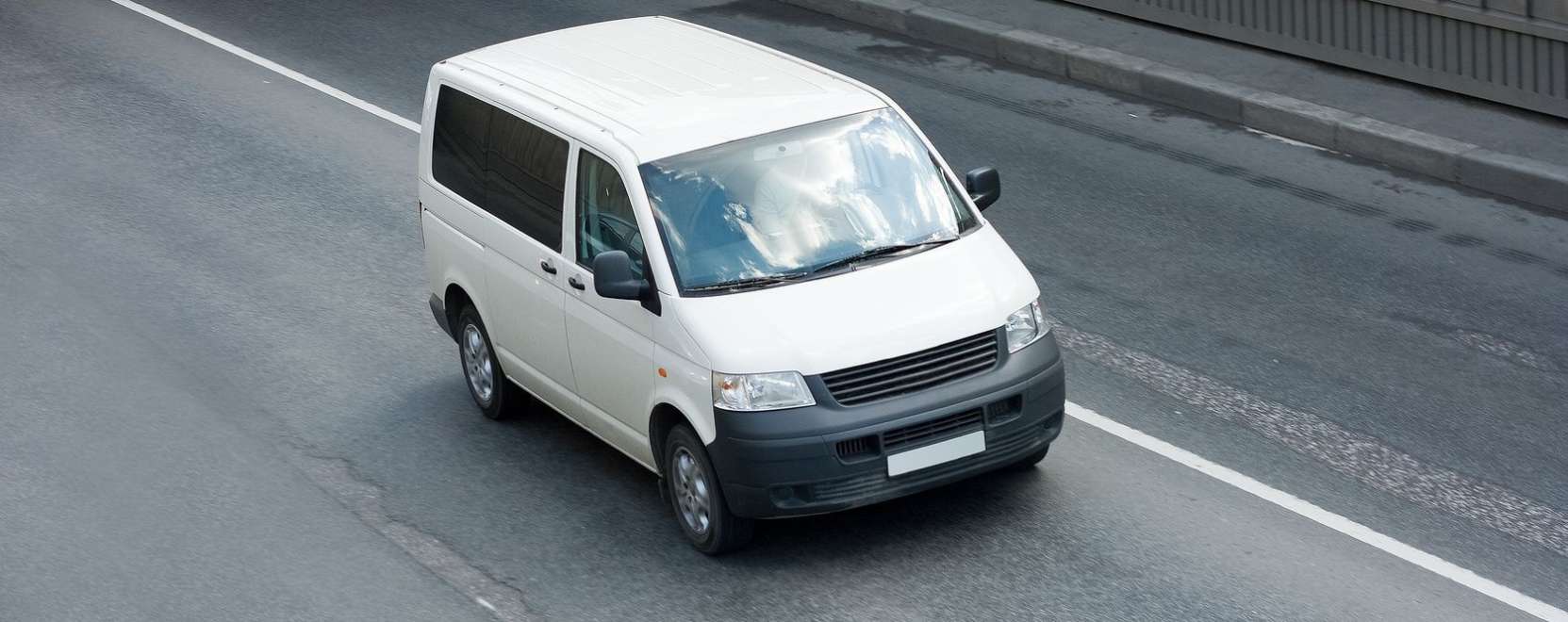 K&uuml;l&ouml;n&ouml;s &bdquo;&ouml;nvezető&rdquo; aut&oacute; k&oacute;sz&aacute;l Virgini&aacute;ban