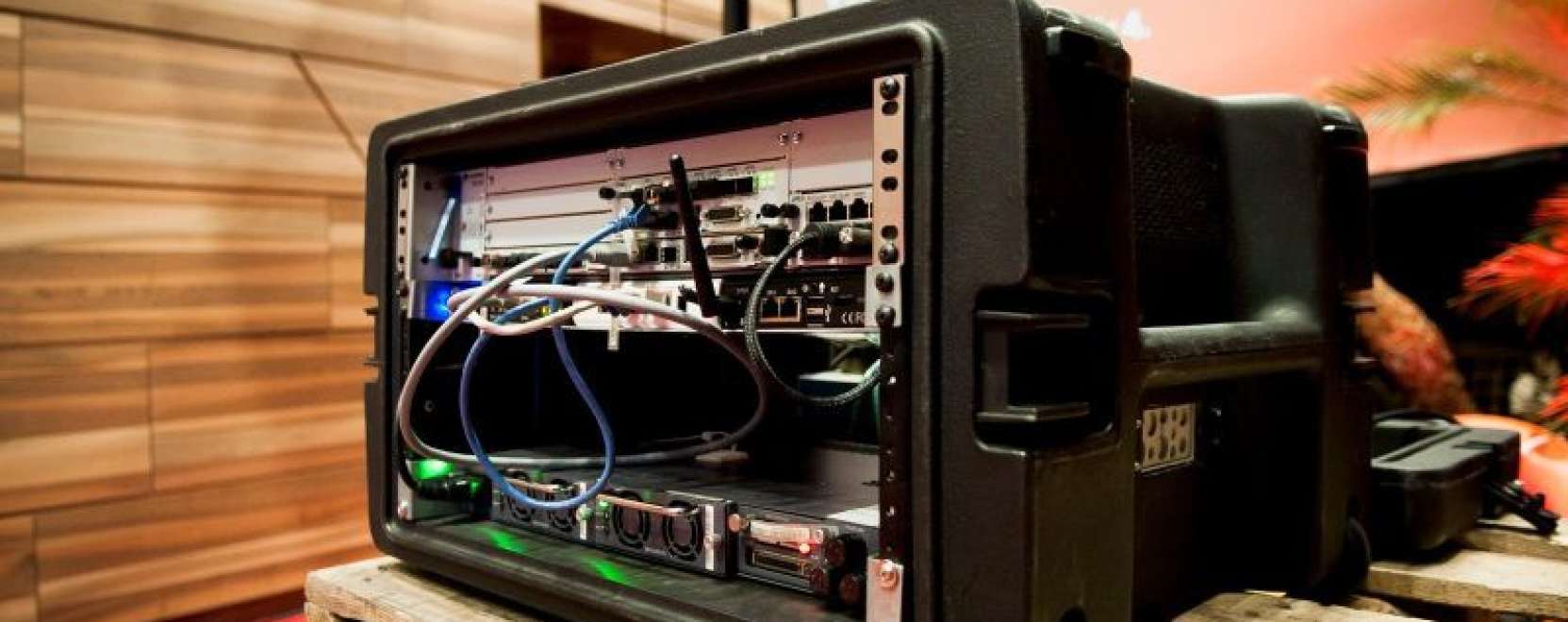 Irma hurrik&aacute;n: a Vodafone is seg&iacute;t a katasztr&oacute;fa s&uacute;jtotta ter&uuml;leteken