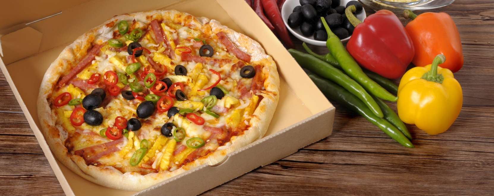 &Eacute;rkezik a robot pizzafut&aacute;r